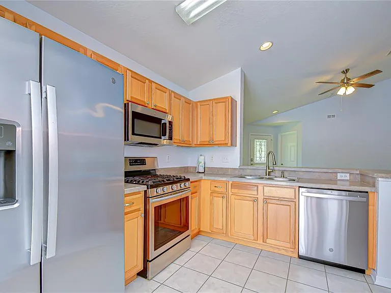 6010 Skylarkcrest Dr — Photo 10