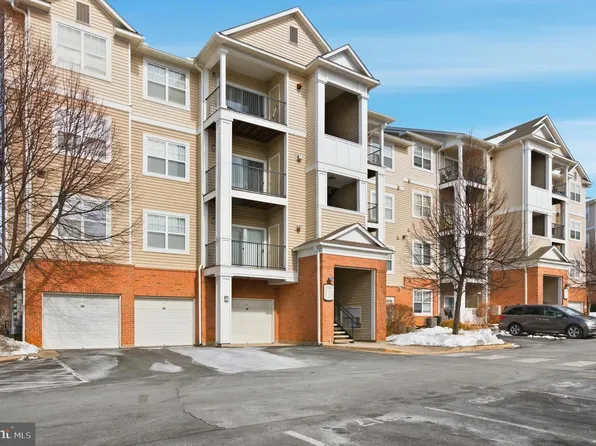 13501 Derry Glen Ct APT 203, Germantown, MD 20874