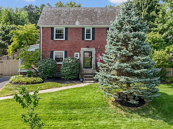 2nd image of 2501 Kessler Boulevard East Dr