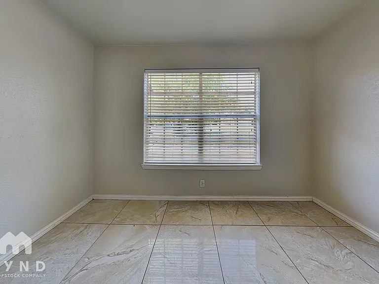 612 S Rough Creek Ct — Photo 12