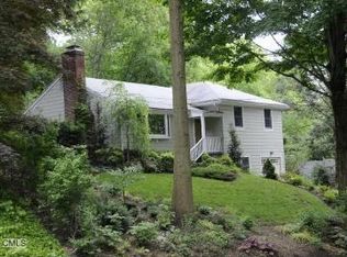 137 Ross Hill Rd, Fairfield, CT 06824