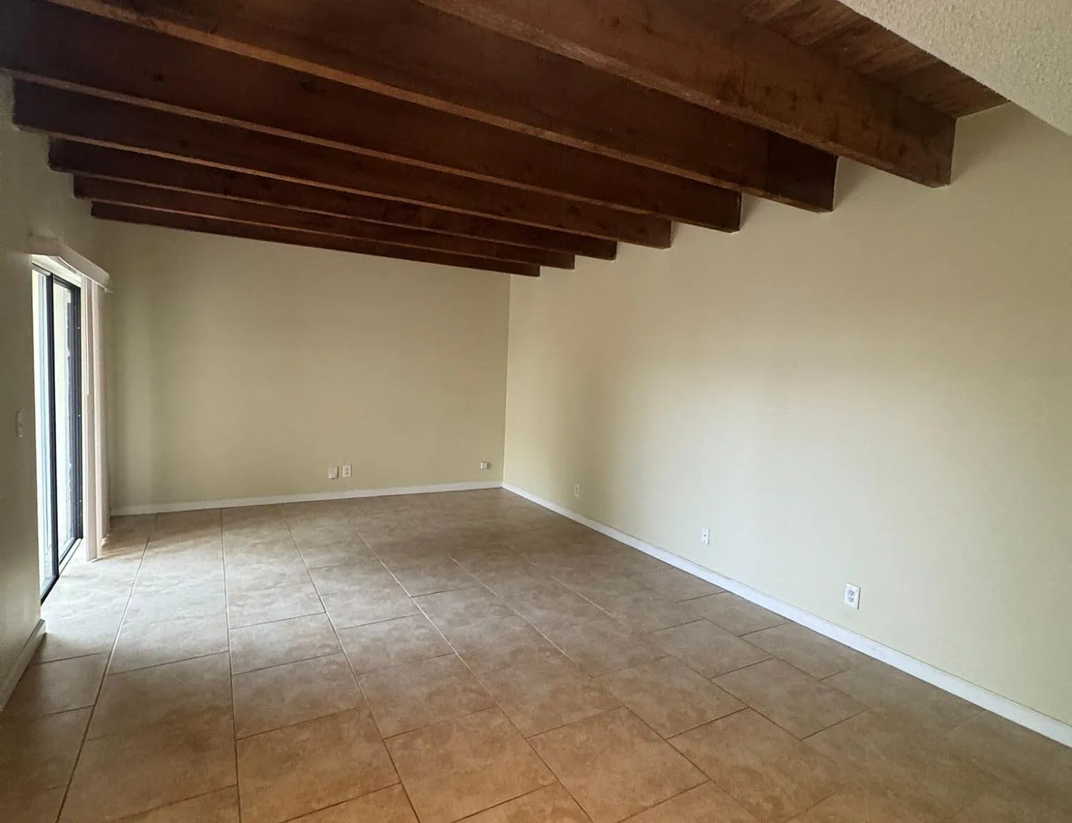 2 bed, 2.5 bath, 1577 sqft, $2,100 — Photo 4