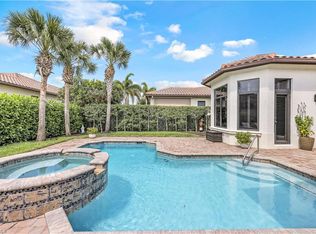 2239 Residence Cir, Naples, FL 34105