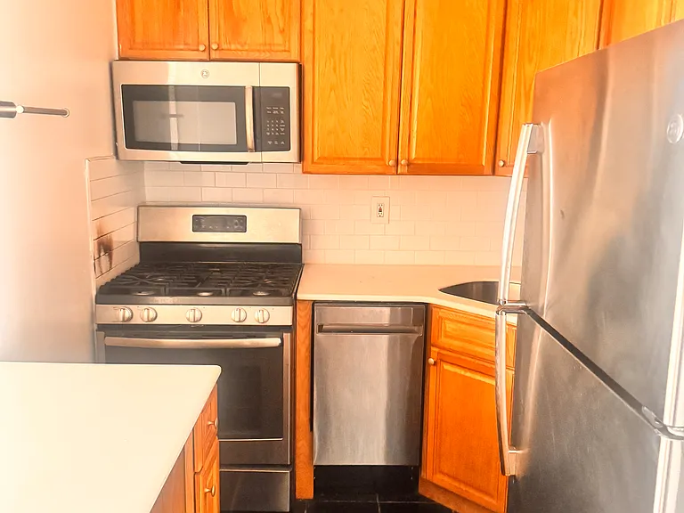 14016 34th Ave #512A — Photo 17