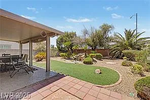 3 bed, 2.5 bath, 2344 sqft, $2,350 — Photo 1