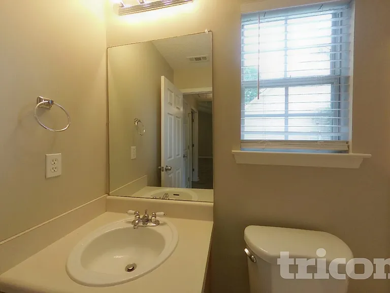 236 Galway Ln — Photo 13