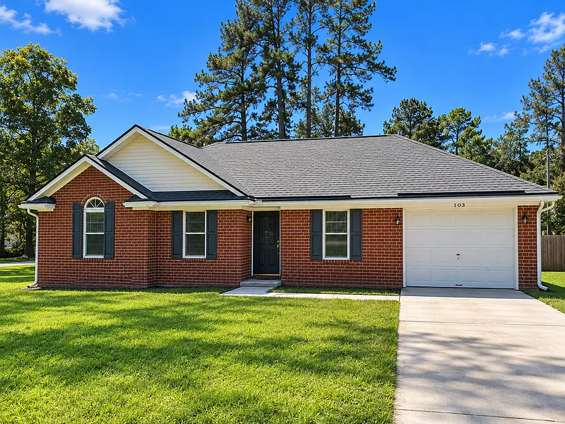 4 bed, 2.0 bath, 1625 sqft, $2,400 — Photo 3