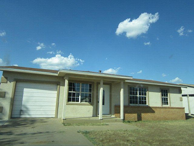 1st image of 3706 Gaston Dr