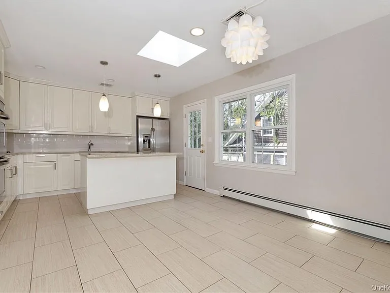 3 Lea Pl — Photo 9