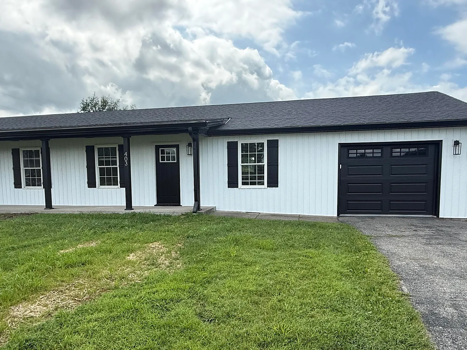 3 bed, 2.0 bath, 1200 sqft, $1,550 — Photo 1