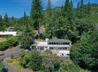 293 NE Scenic Dr, Grants Pass, OR 97526