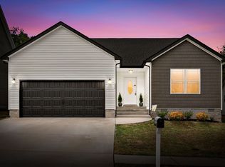 2837 Russet Ridge Dr, Clarksville, TN 37040
