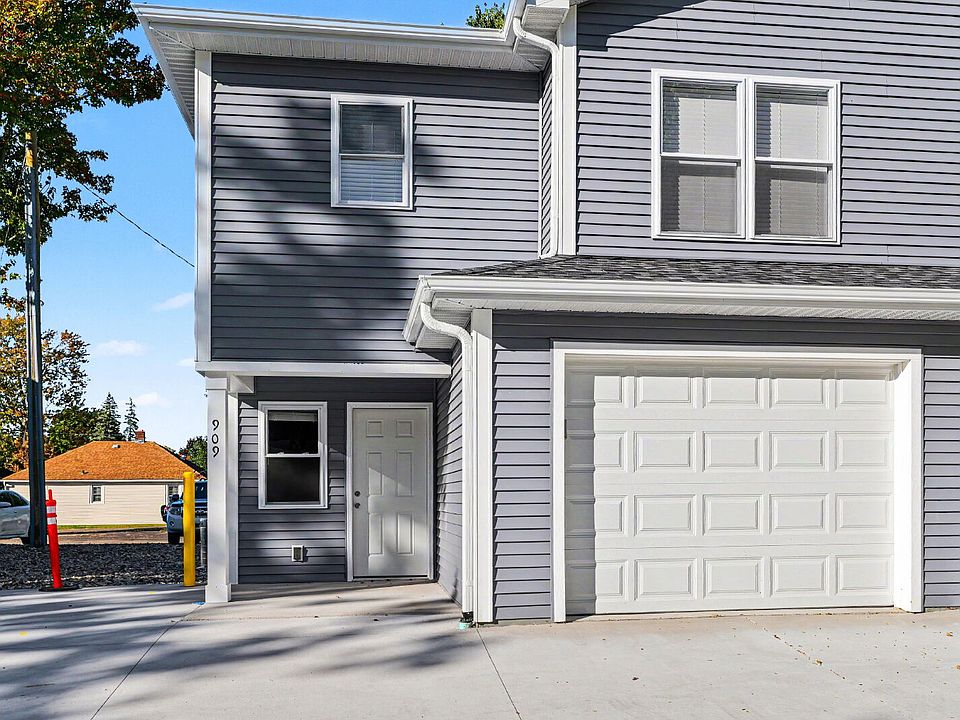 1st image of 909 Wyllys St