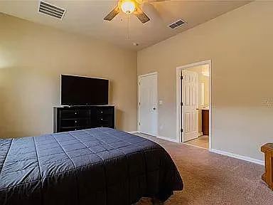 1475 Salisbury Dr — Photo 13