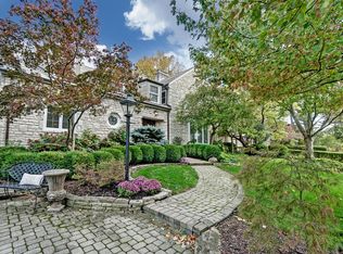 2114 Yorkshire Rd, Columbus, OH 43221