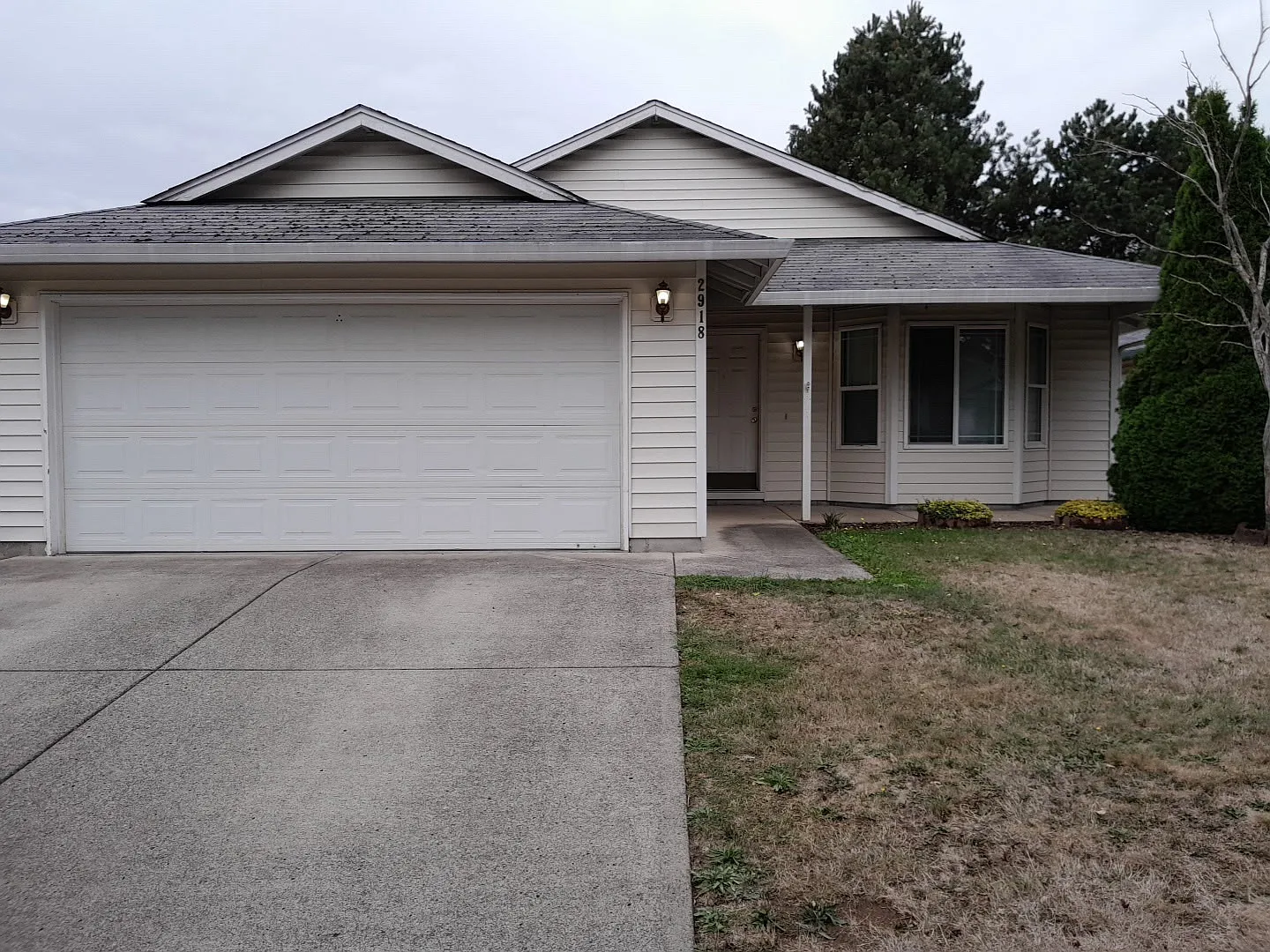 2918 NE Delancey Court — Photo 2