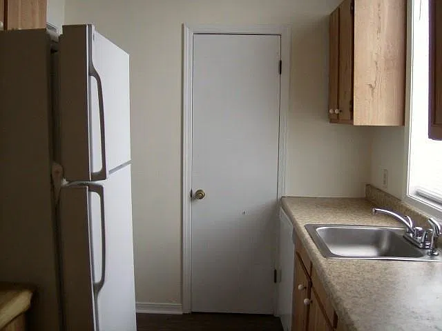 2 bed, 1.0 bath, 900 sqft, $1,250 — Photo 4