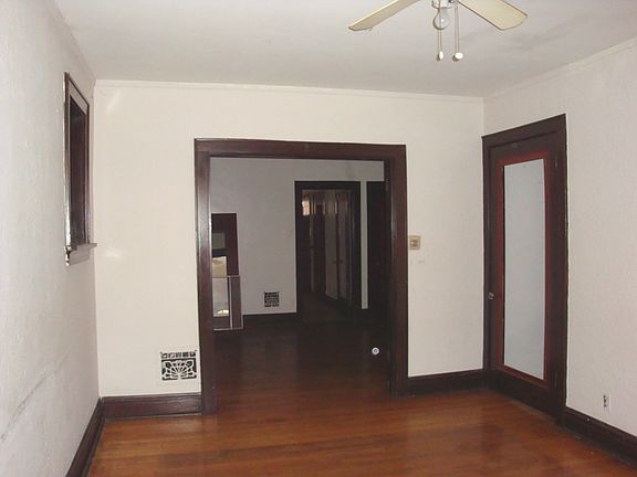 4th image of 3843A Dunnica Ave