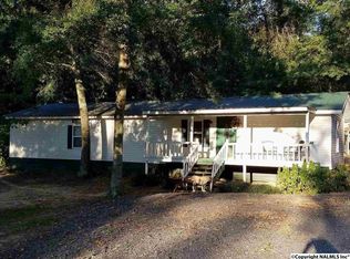 211 Dawson Rd, Fyffe, AL 35971