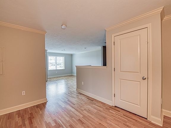 4th image of 555 Page St Unit 105