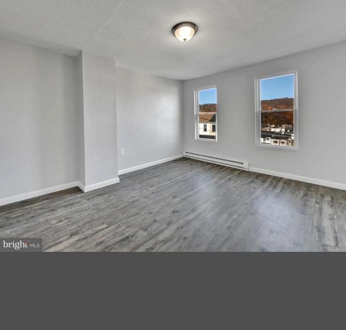 1506 Walnut St — Photo 2