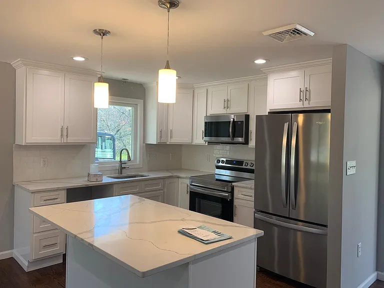 511 Atkins St — Photo 4