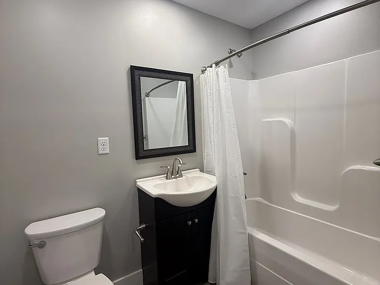 116 Burnett Rd — Photo 36