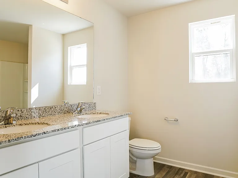 200 Kyles Dr — Photo 9
