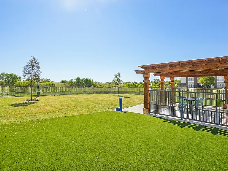 Fountainview at Farmersville — Photo 34