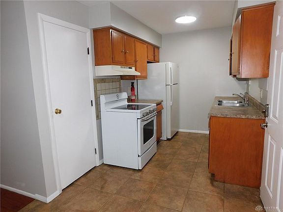 3rd image of 1718 Radio Rd #D