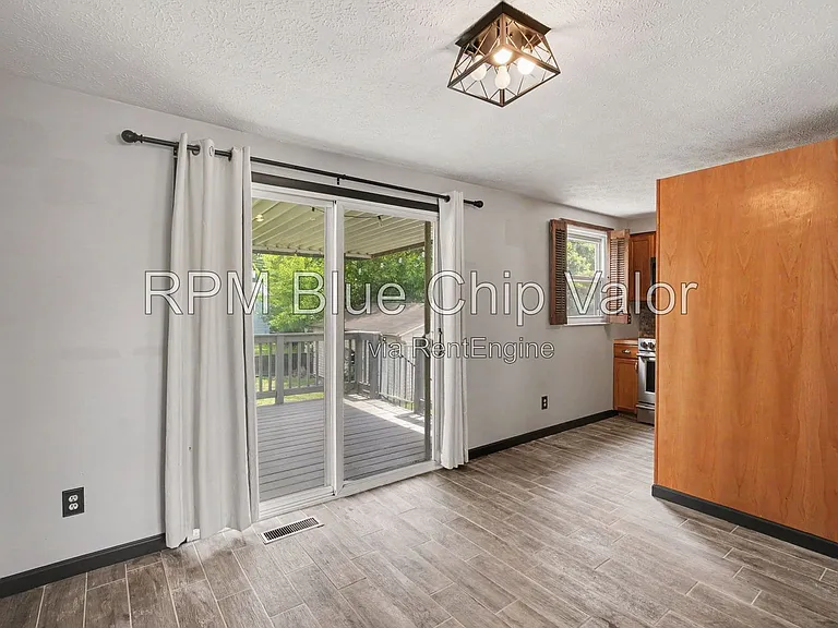 11674 Greenhaven Ct — Photo 5