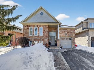 75 Fencerow Dr, Whitby, ON L1R3N2