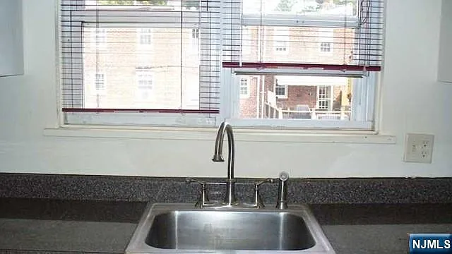 416 Palisade Ave — Photo 6