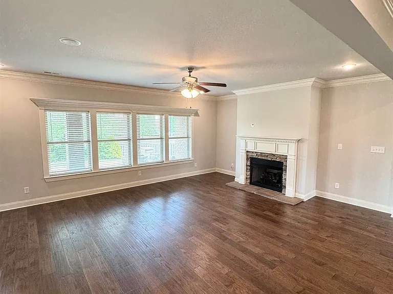4323 Flint Dr SE — Photo 16