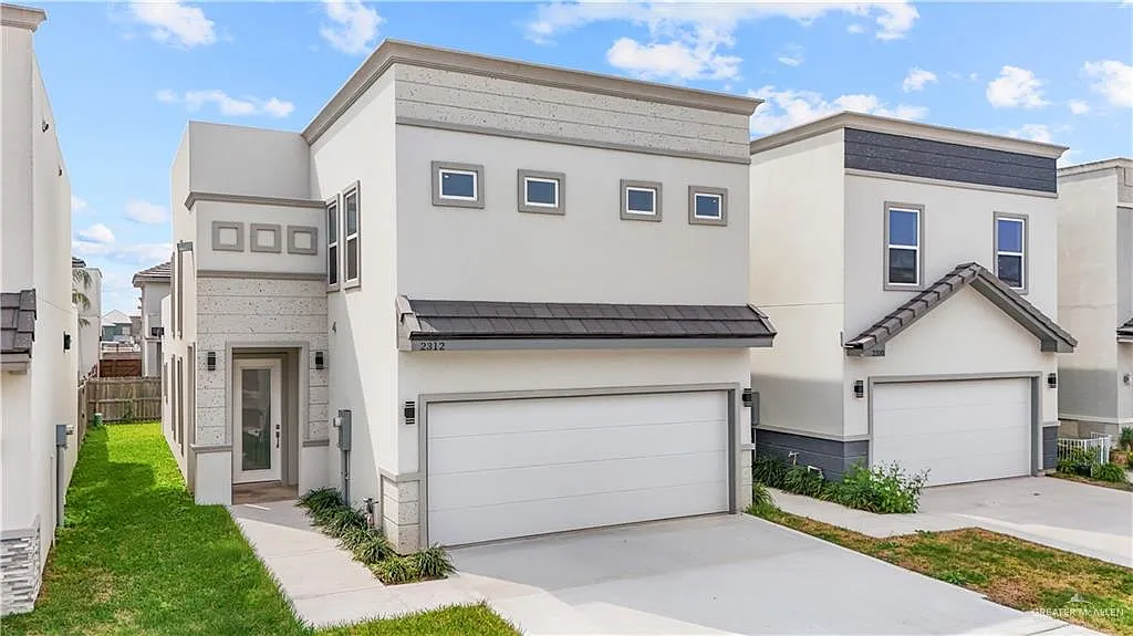 4 bed, 3.5 bath, 1880 sqft, $2,350 — Photo 2