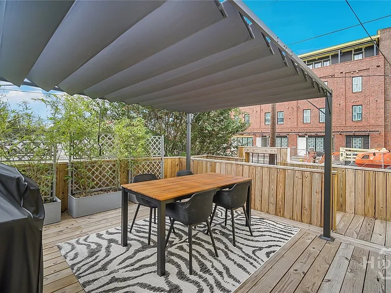 321 W 31st St #1 — Photo 17