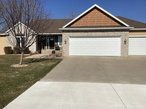 104 32nd Ave NE, Willmar, MN 56201