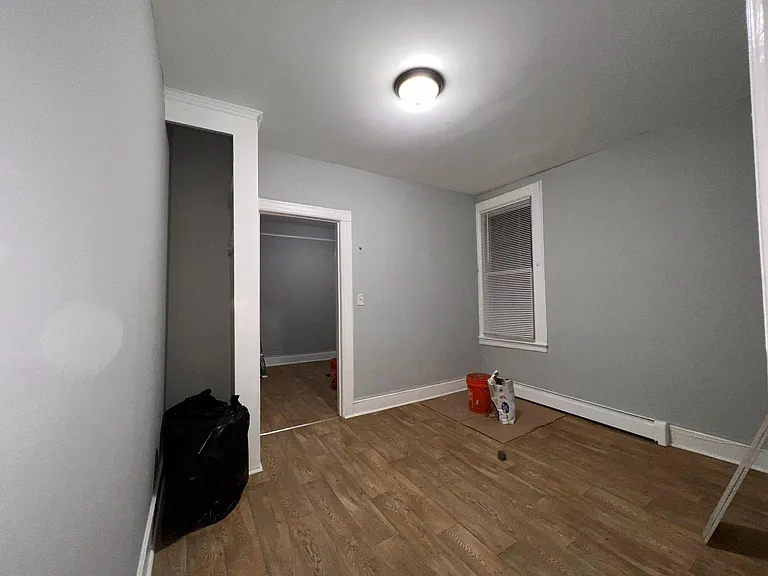 1317 44th St #2R — Photo 11