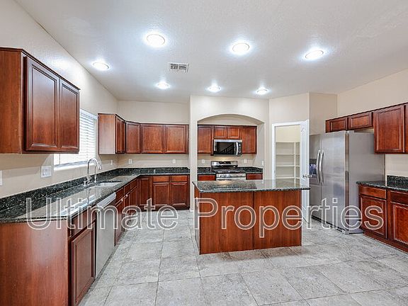 5th image of 4245 E Folgers Rd