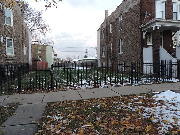 2nd image of 2433 S 50th Ave