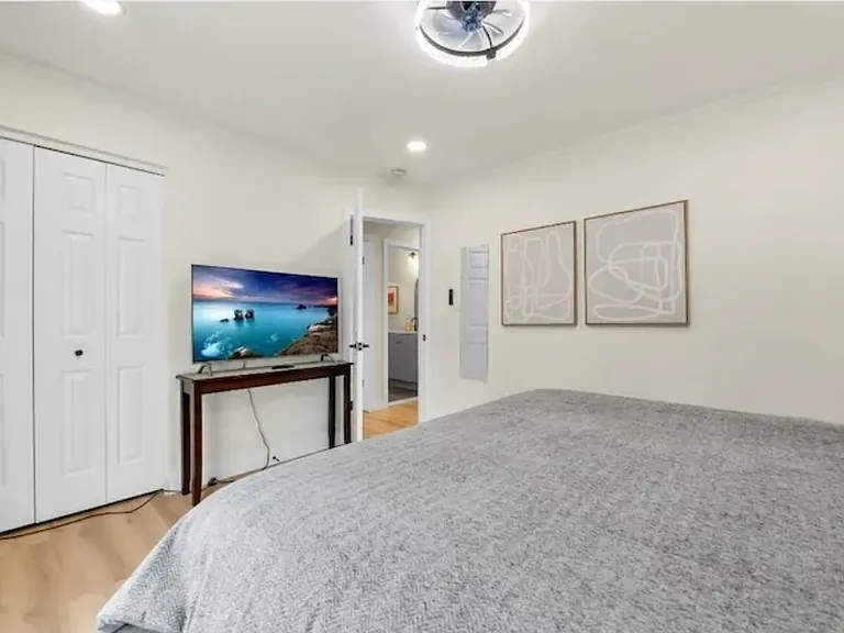 310 Dewey St — Photo 6