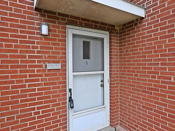 3rd image of 2649 Losantiville Ave