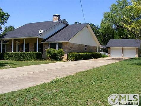 5th image of 804 N Bois Darc Ave