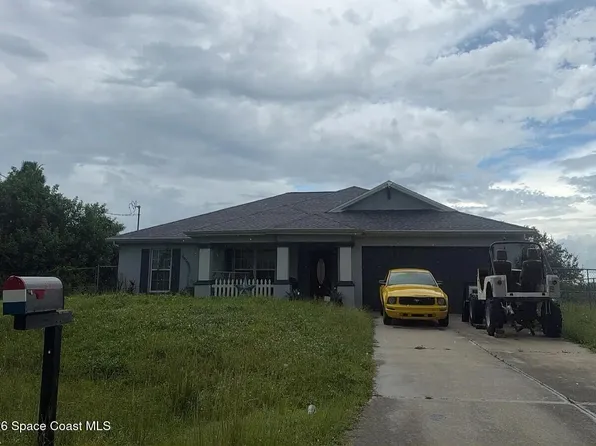 2714 70th St W, Lehigh Acres, FL 33971