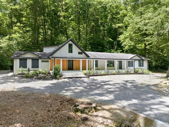 1032 Paint Pony Trl, Pegram, TN 37143 home