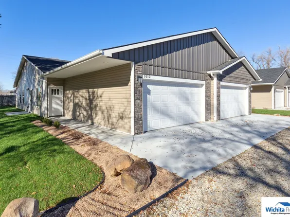 1010 - 1012 W. 55th St. S., 1010-1012 W 55th St S #27f1f96ab, Wichita, KS 67217