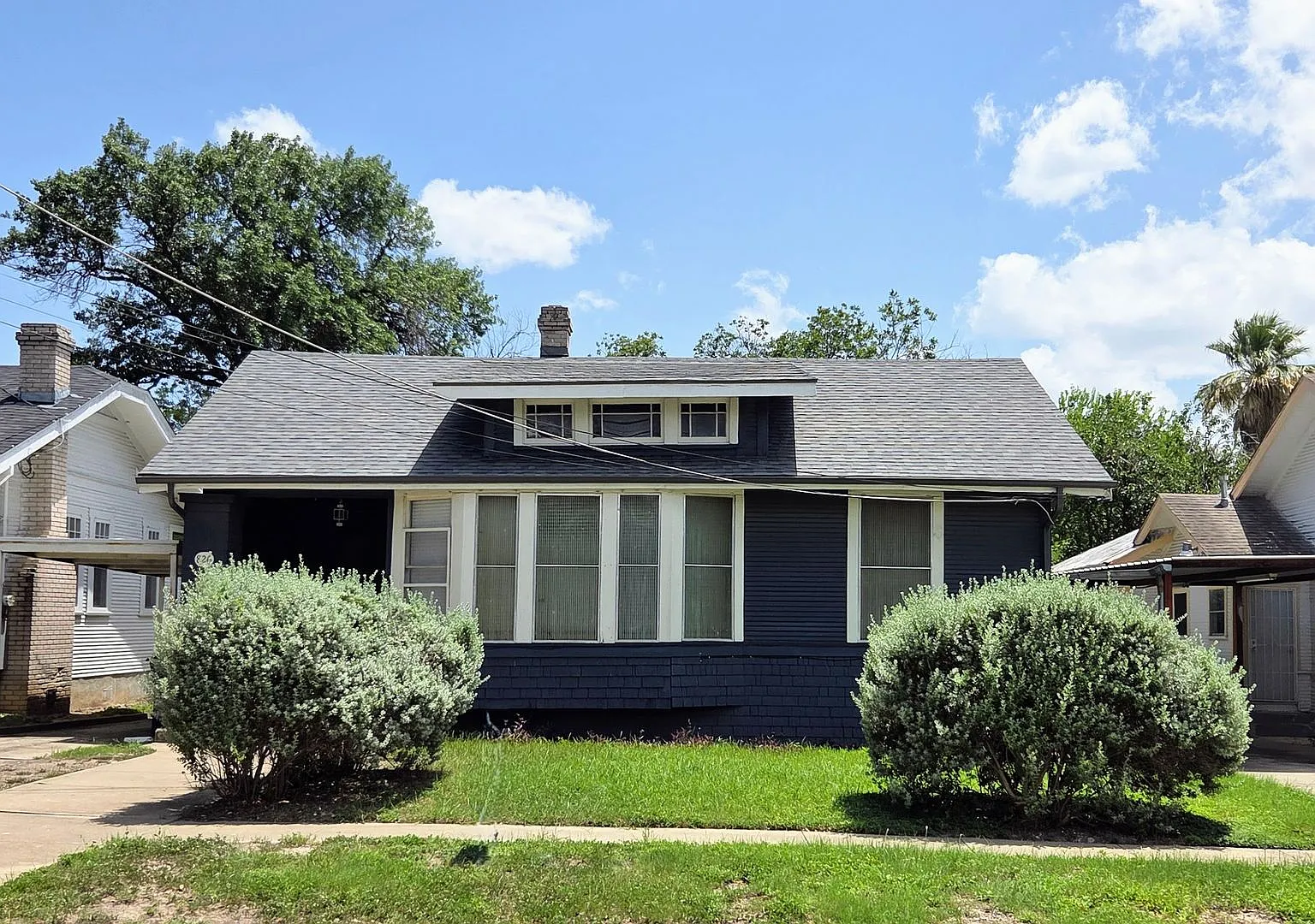Midtown Charm with a Modern Touch — Photo 1