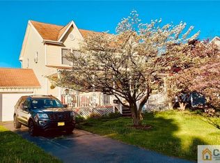 3 Prentiss Rd, New Brunswick, NJ 08901