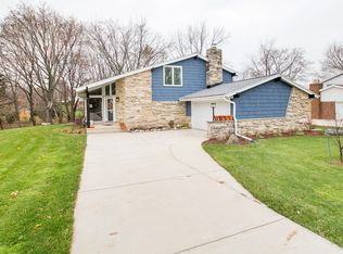 5781 S Kurtz Rd, Hales Corners, WI 53130