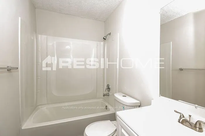 2203 Norman Ave — Photo 14